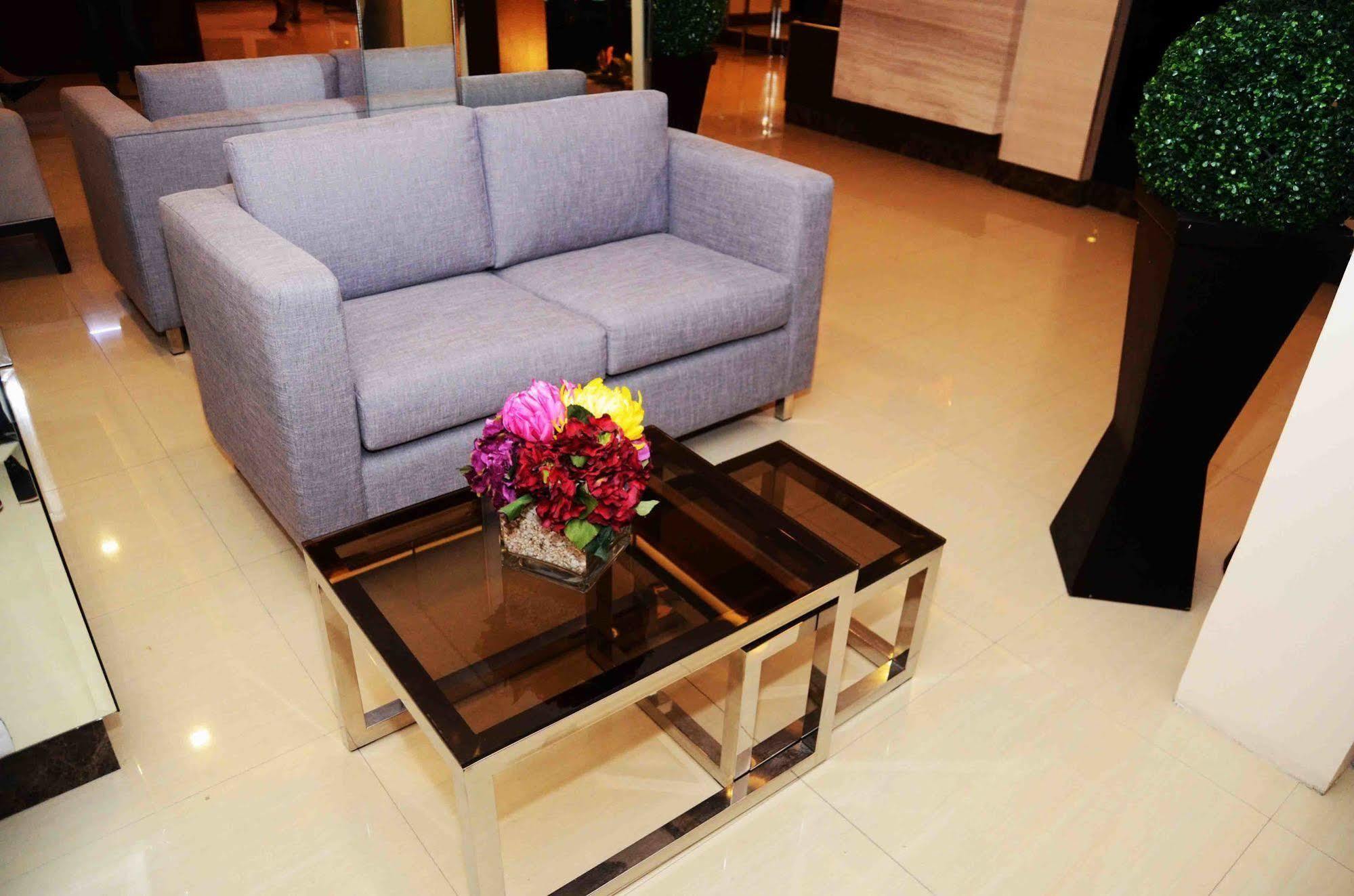 Pasig City Stradella Hotel מראה חיצוני תמונה
